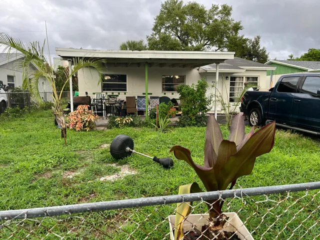 $380,000 | 424 Northwest 2nd Terrace, Deerfield Beach, FL 33441