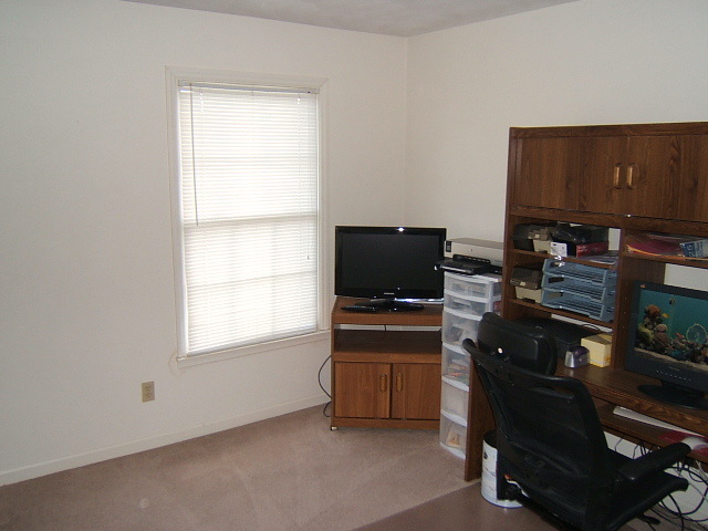 274 Winesap Road Roanoke, VA 24019 - Photo 30 of 40 Office