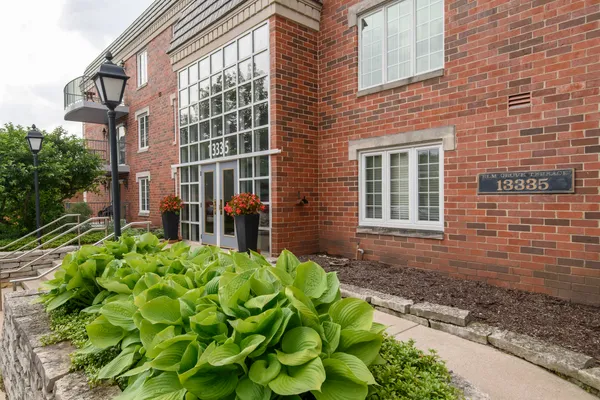 $360,000 | 13335 Watertown Plank Road, Unit 110, Elm Grove, WI 53122