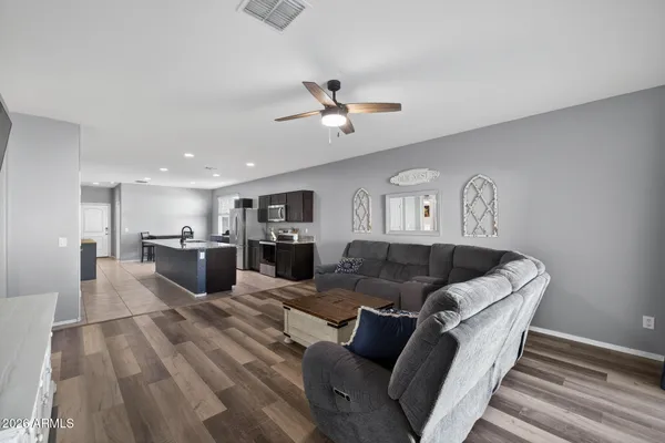 $412,500 | 7644 West Florence Avenue, Phoenix, AZ 85043