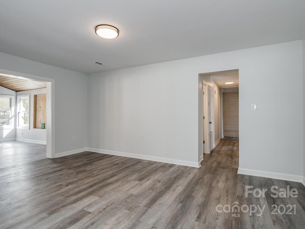5945 Bluebonnet Road Charlotte, NC 28212 - Photo 11 of 29 Gallery Image 11