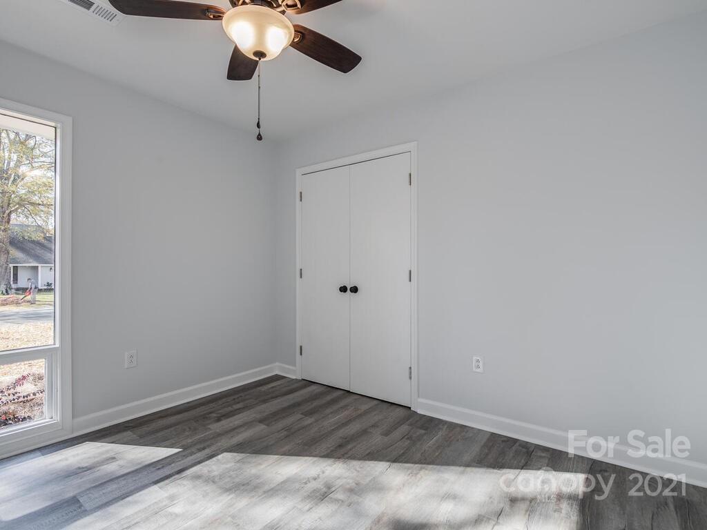 5945 Bluebonnet Road Charlotte, NC 28212 - Photo 17 of 29 Gallery Image 17