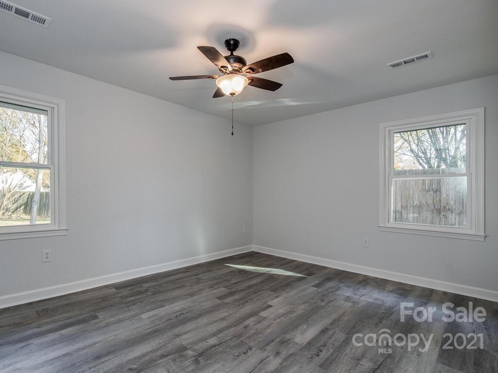 5945 Bluebonnet Road Charlotte, NC 28212 - Photo 20 of 29 Gallery Image 20