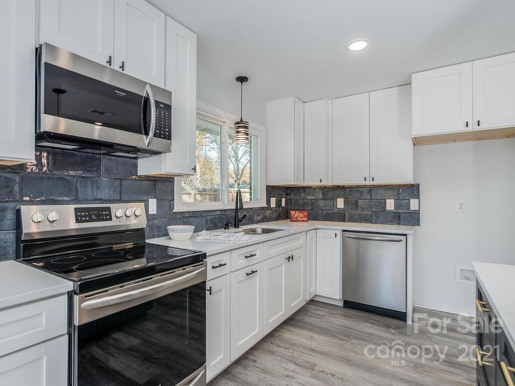 5945 Bluebonnet Road Charlotte, NC 28212 - Photo 9 of 29 Gallery Image 9