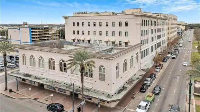 $2,000 | 1201 Canal Street, Unit 361, New Orleans, LA 70112