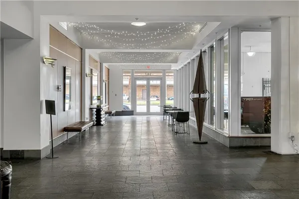 $2,000 | 1201 Canal Street, Unit 361, New Orleans, LA 70112