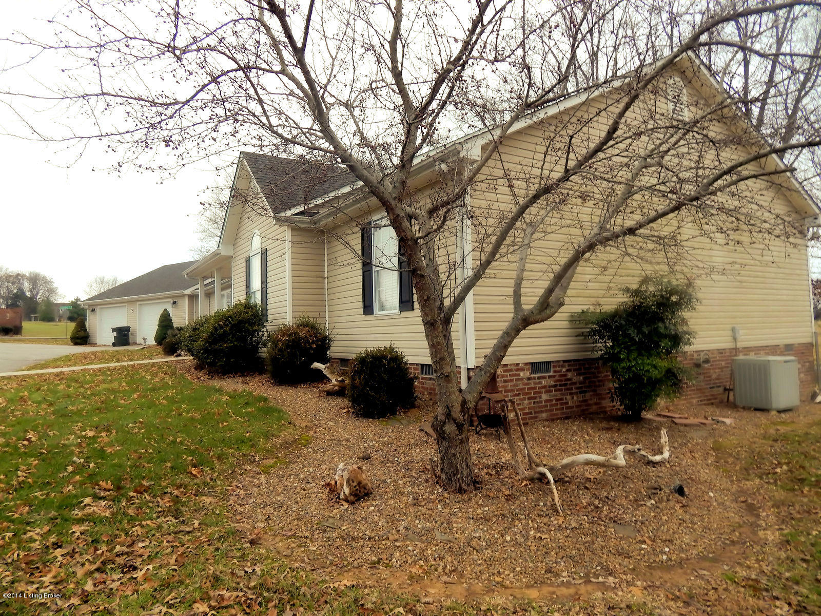 775 Denham Road Smiths Grove, KY 42171 - Photo 6 of 34 775 Denham Rd 22