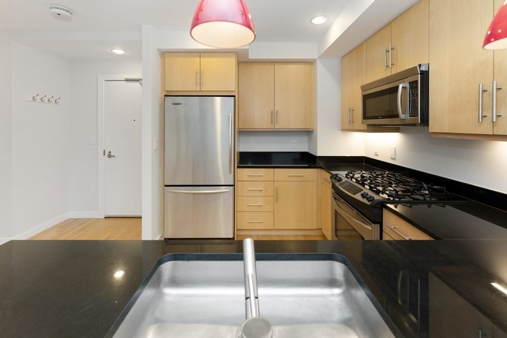 80 Broad Street, Unit 606 Boston, MA 02110 - Photo 1 of 18