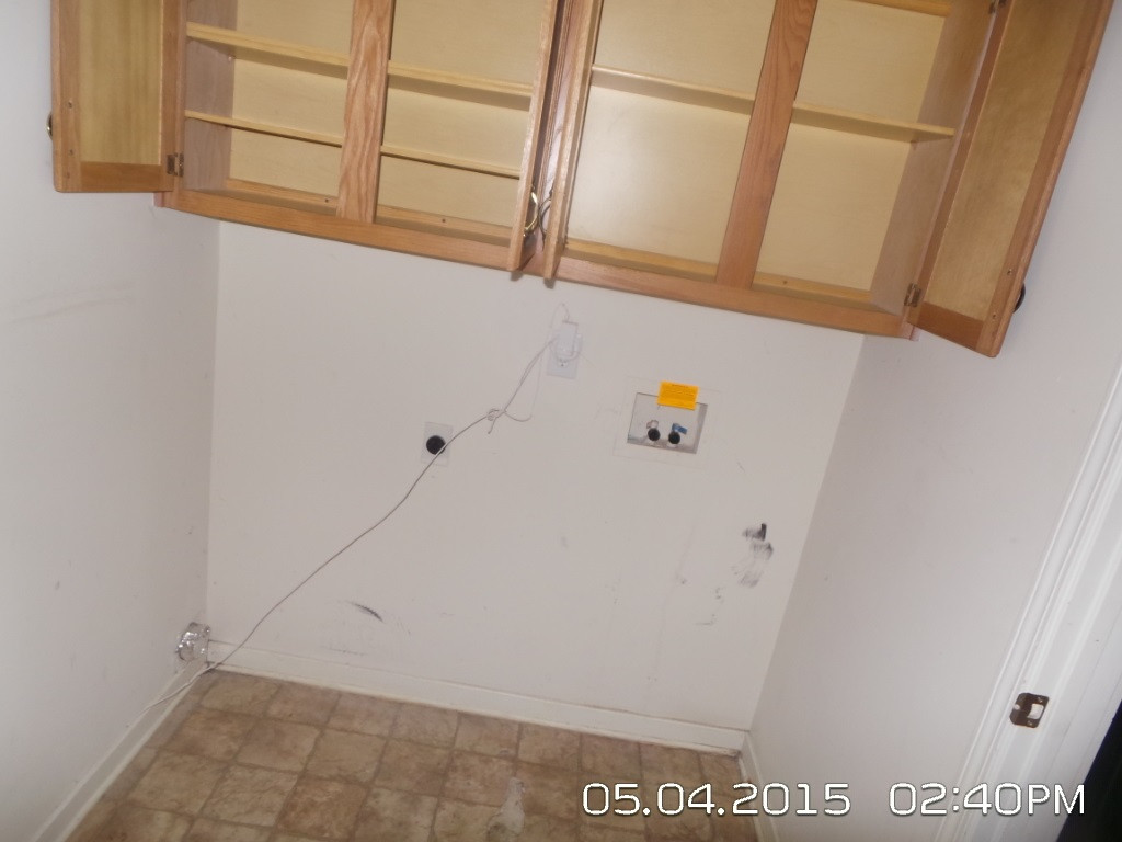 585 Oak Ridge Way Pearl, MS 39208 - Photo 6 of 12 LAUNDRY