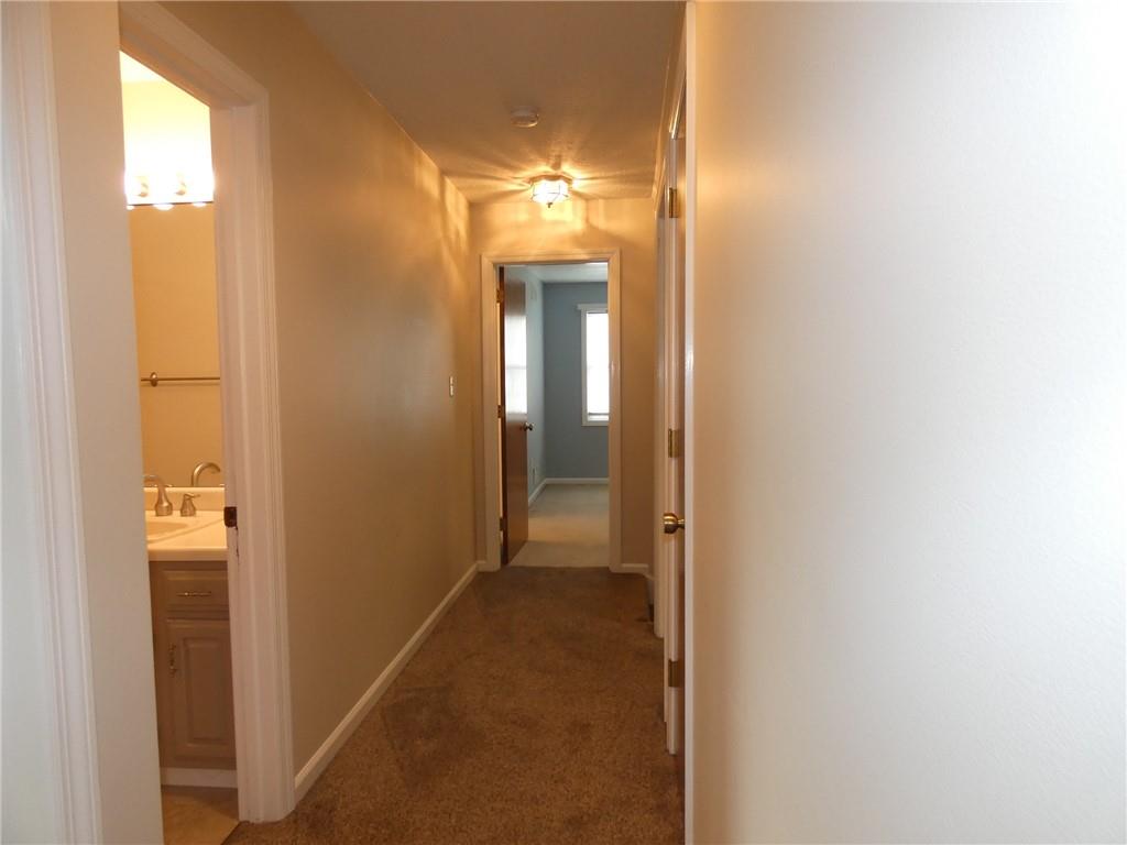 606 Victory Road Pittsburgh, PA 15237 - Photo 18 of 27 Gallery Image 18