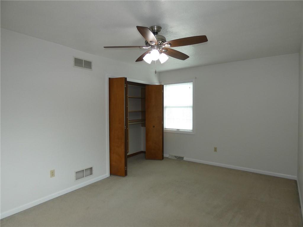 606 Victory Road Pittsburgh, PA 15237 - Photo 24 of 27 Gallery Image 24