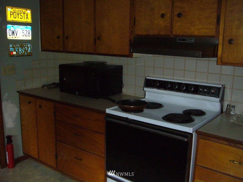 141 Smith Rd Forks Forks, WA 98331 - Photo 6 of 12