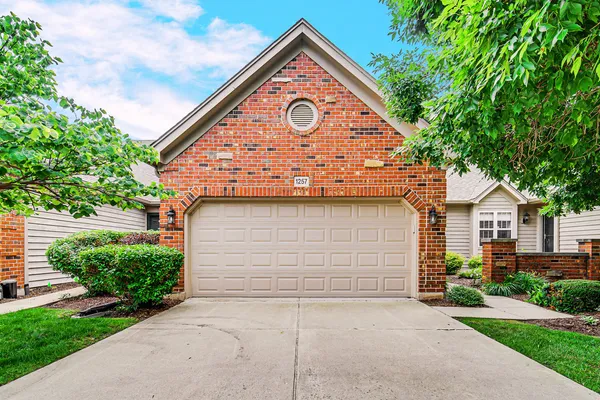 $345,000 | 1257 Oakleaf Court, Aurora, IL 60506