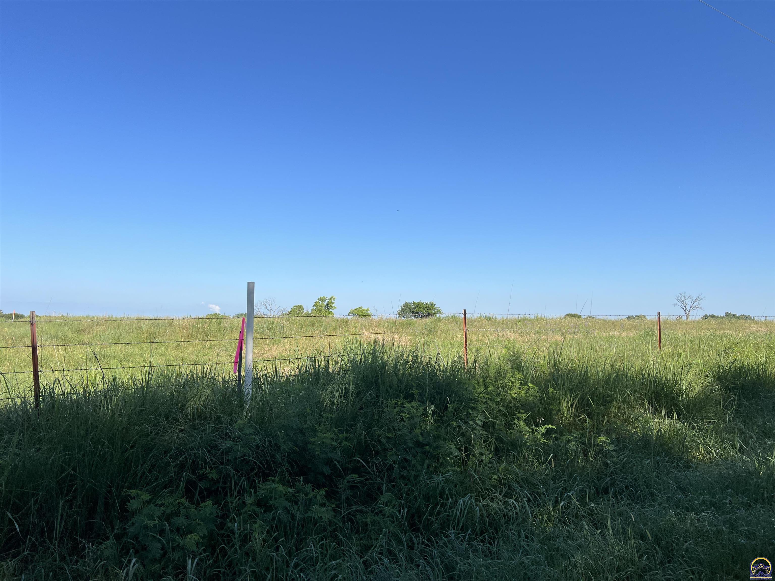 5 Northwest Jennings Road Topeka, KS 66618 - Photo 2 of 4