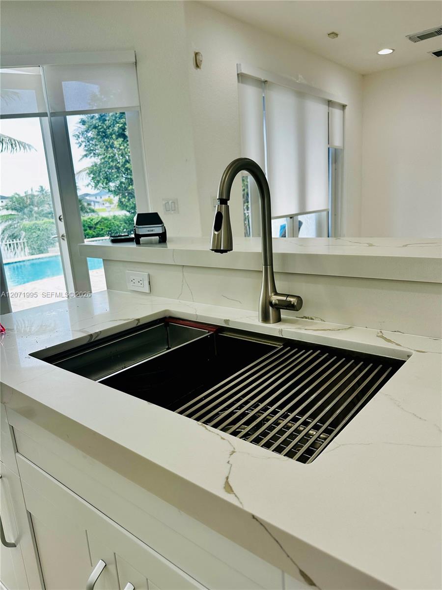 1421 Southwest 153rd Path Miami, FL 33194 - Photo 11 of 25 Gallery Image 11