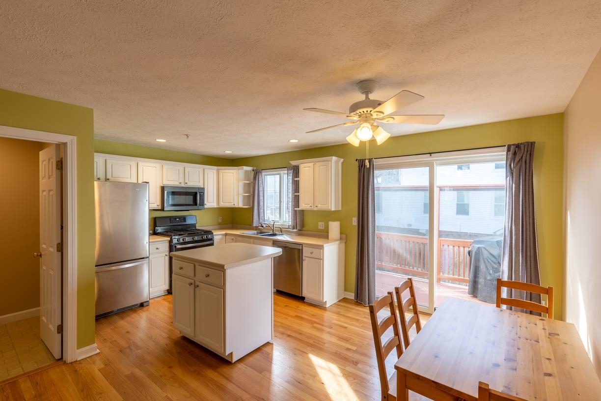 204 Washington Street, Unit 3 Dover, NH 03820 - Photo 2 of 27