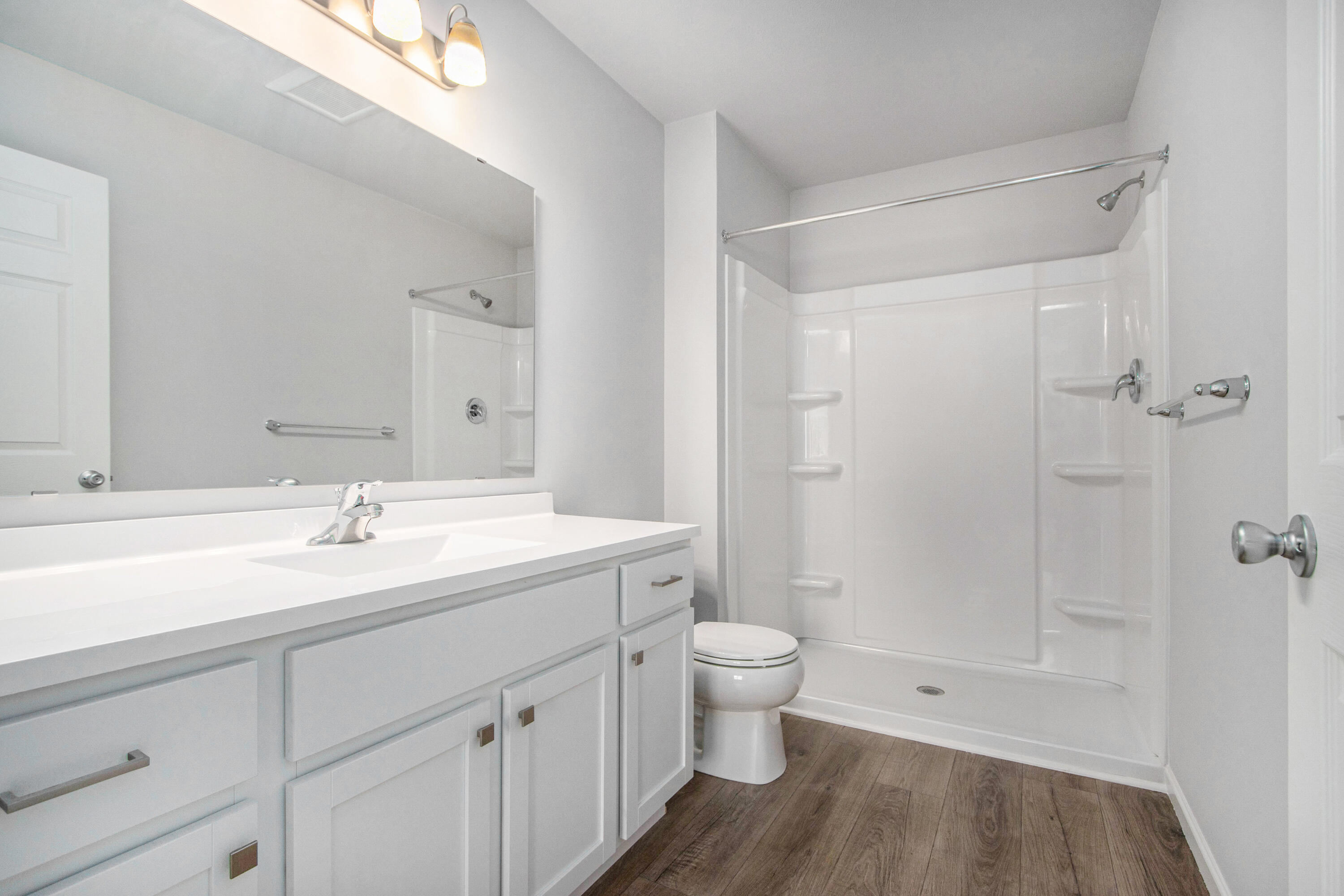 558 McKinley Three Rivers, MI 49093 - Photo 14 of 26 MTR035-V1245DF-Primary Bath