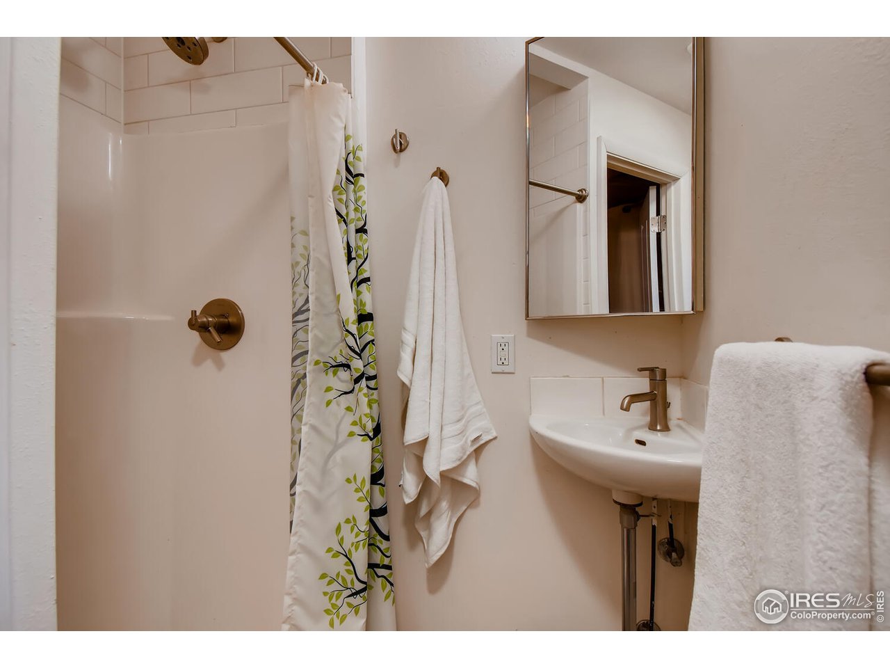 2690 Stephens Road Boulder, CO 80305 - Photo 18 of 38 Primary Bathroom