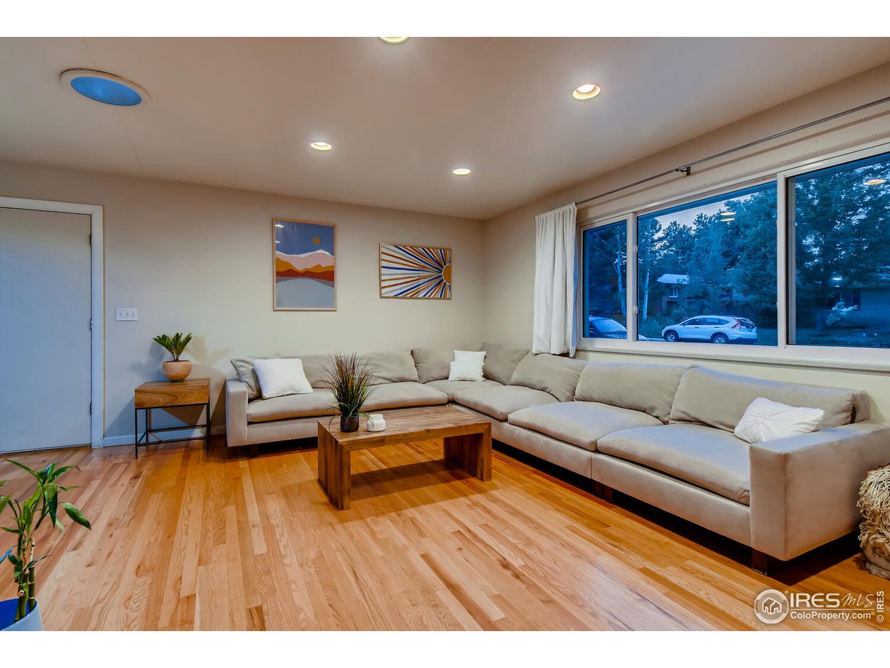 2690 Stephens Road Boulder, CO 80305 - Photo 7 of 38 Living Room