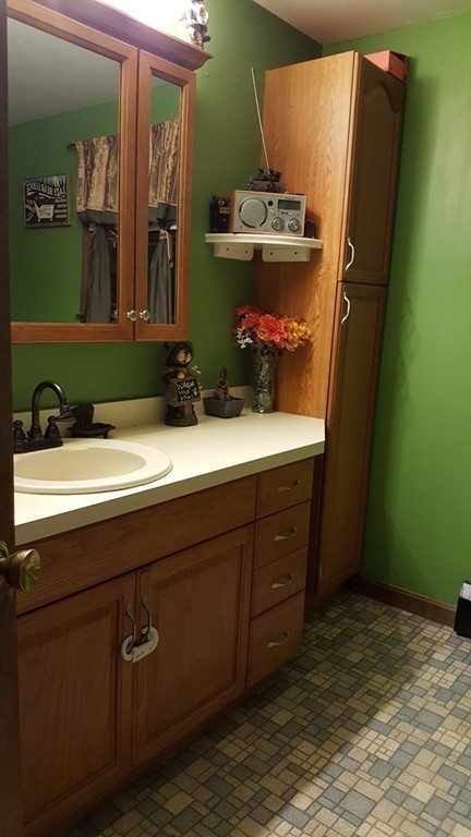 407 Wares Road Ashby, MA 01431 - Photo 8 of 10