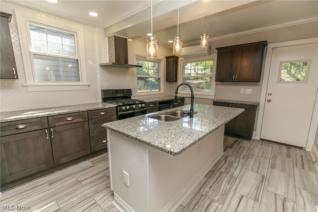 1700 Lee Road Cleveland, OH 44118 - Photo 10 of 24