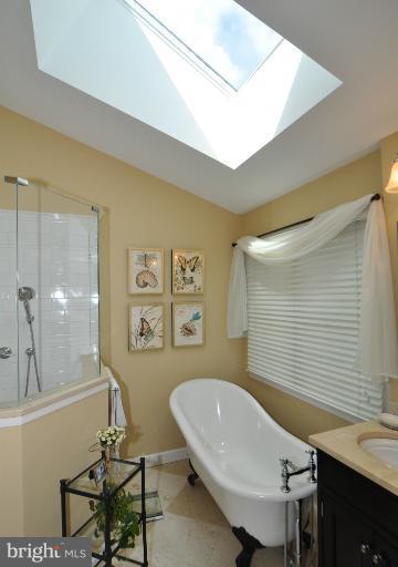 1313 Gatesmeadow Way Reston, VA 20194 - Photo 9 of 29 Bedroom (Master)