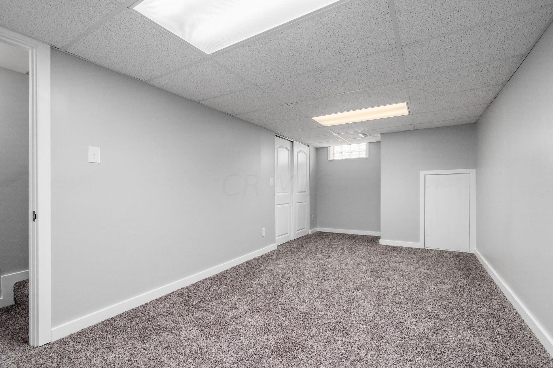 865 Stockbridge Road Columbus, OH 43207 - Photo 18 of 31 Gallery Image 18