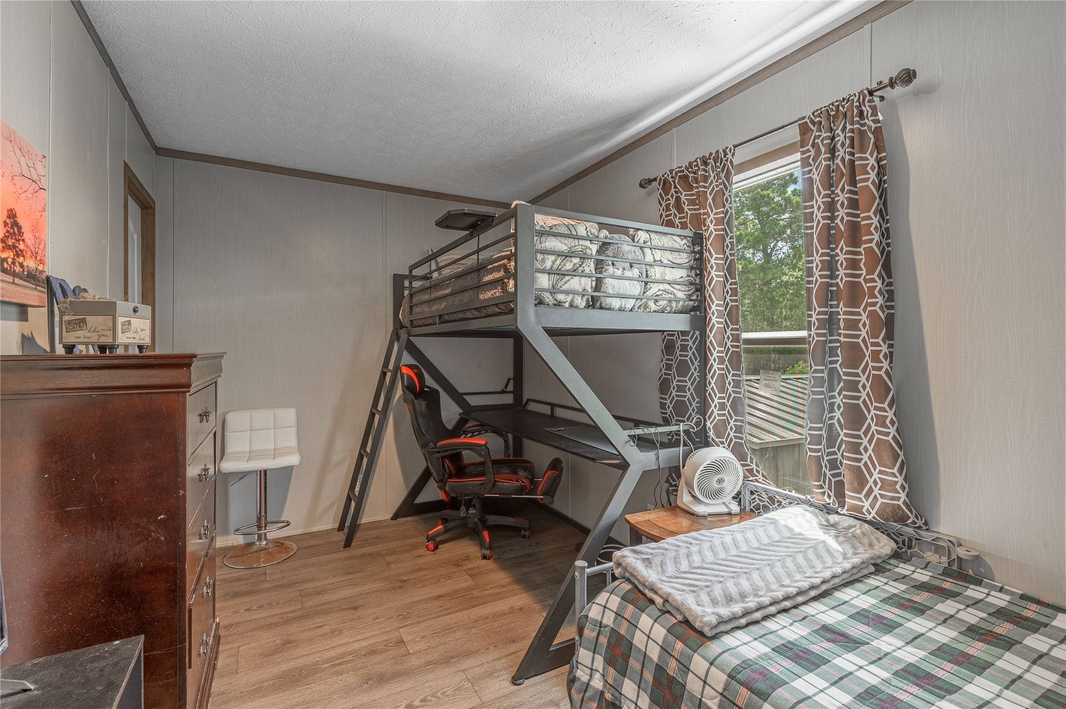 998 East 1st Street Groveton, TX 75845 - Photo 12 of 25 a view of a room with gym equipment
