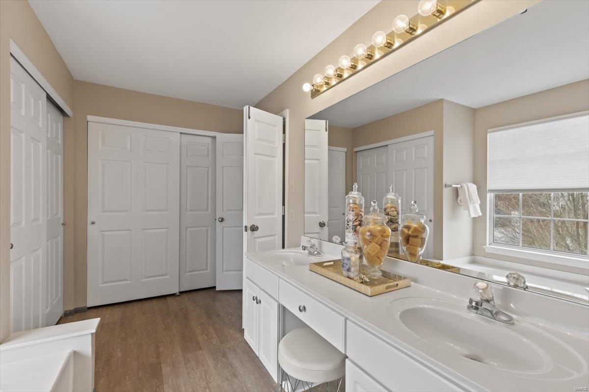 419 Leicester Square Court Ballwin, MO 63021 - Photo 29 of 64