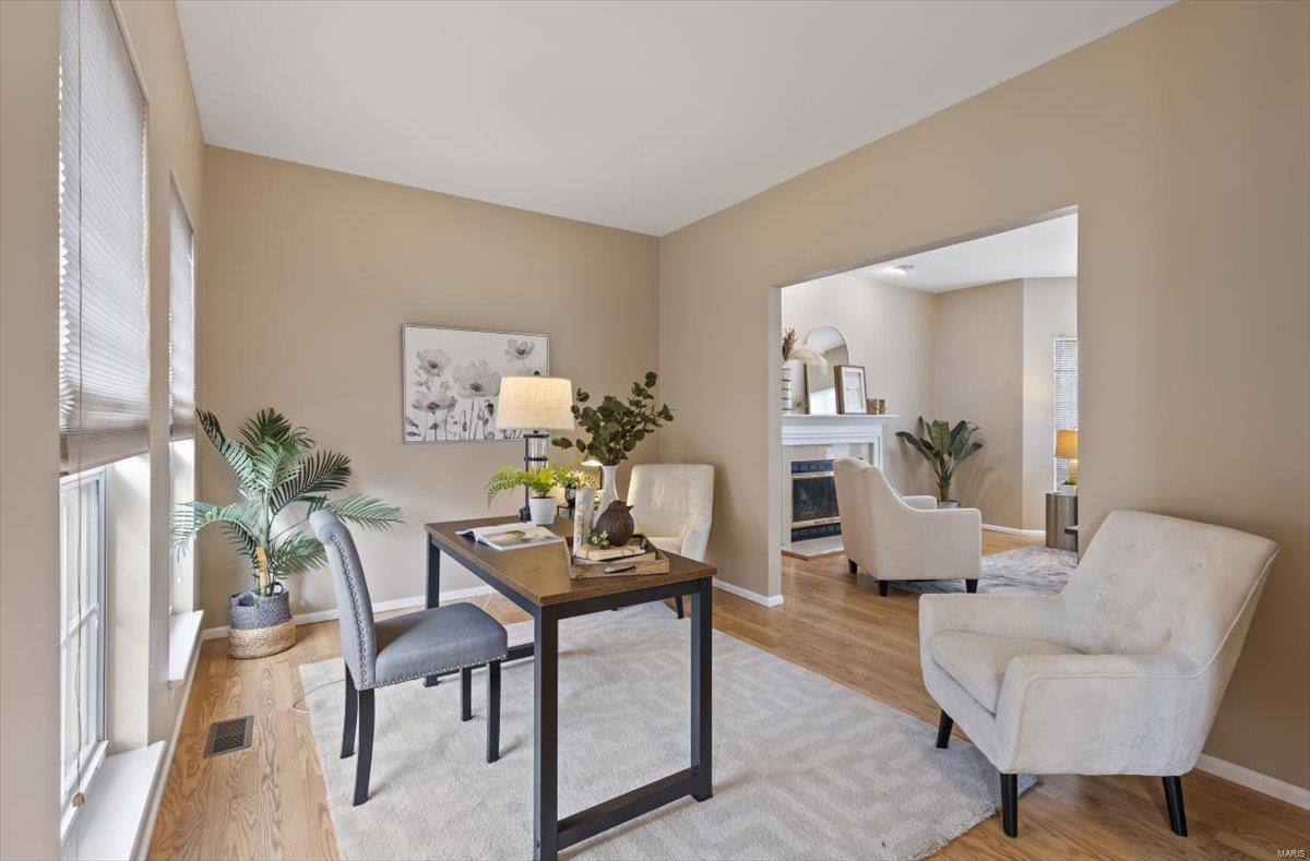 419 Leicester Square Court Ballwin, MO 63021 - Photo 7 of 64