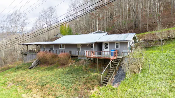 $60,000 | 3059 Highway 261, Bakersville, NC 28705
