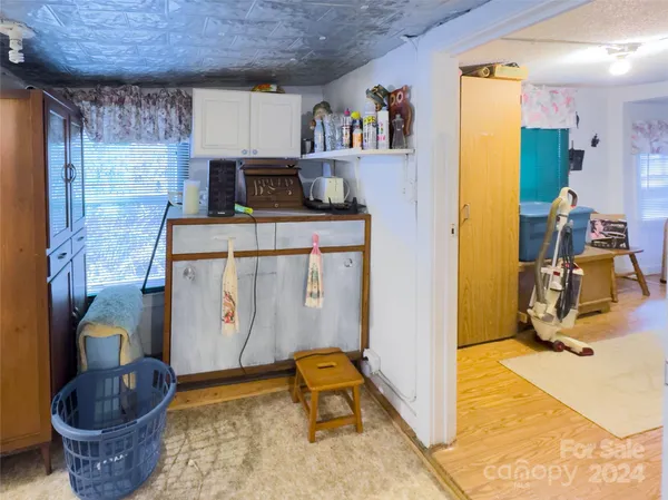 $60,000 | 3059 Highway 261, Bakersville, NC 28705