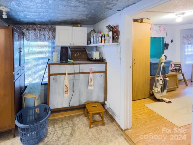 $85,000 | 3059 Highway 261, Bakersville, NC 28705