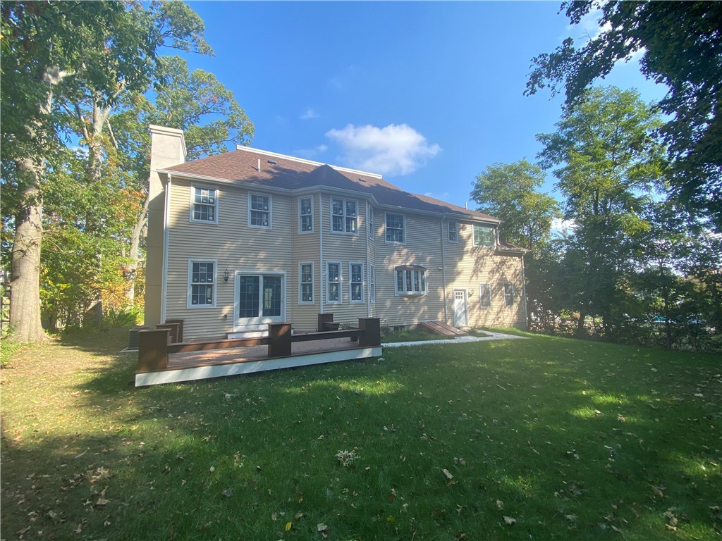 640 County Road Barrington, RI 02806 - Photo 4 of 31 Gallery Image 4