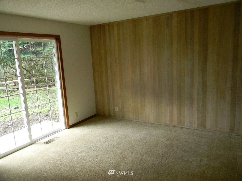 17524 Northcraft Road Southeast Tenino, WA 98589 - Photo 8 of 13 Gallery Image 8