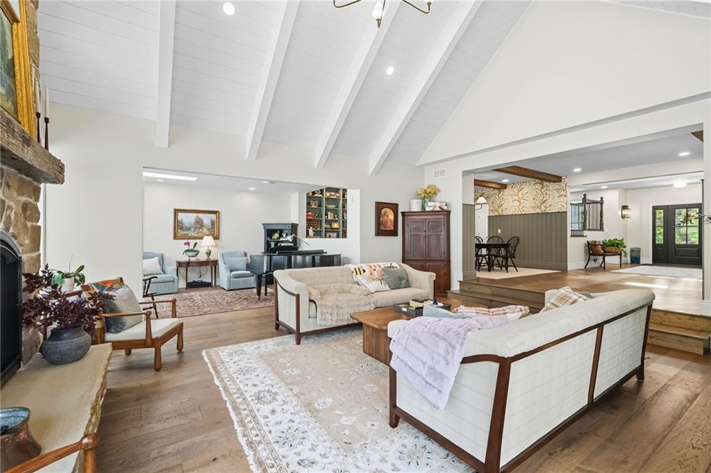 5056 Bear Run Road Cranberry Township, PA 16066 - Photo 9 of 48