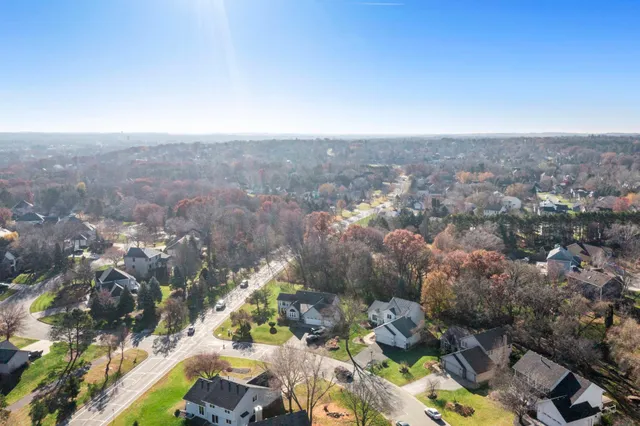 $499,900 | 1160 Autumn Drive, Woodbury, MN 55125