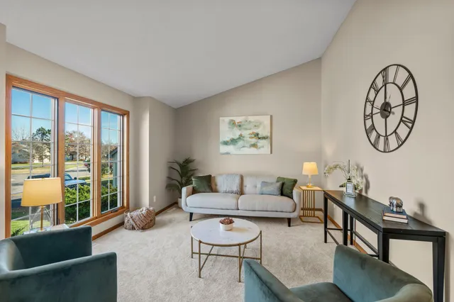 $499,900 | 1160 Autumn Drive, Woodbury, MN 55125