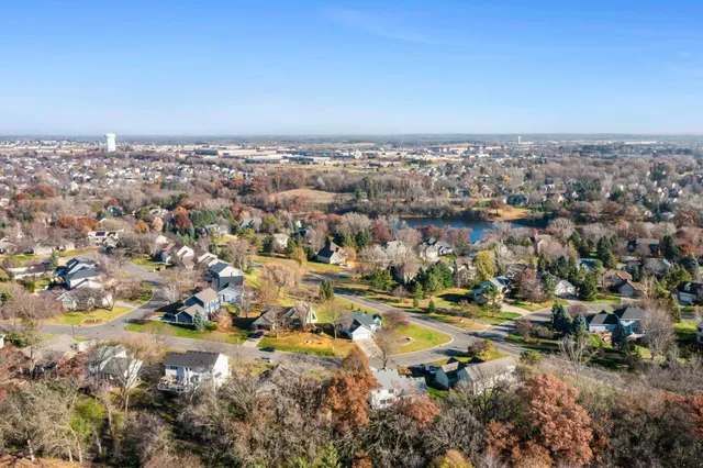 $499,900 | 1160 Autumn Drive, Woodbury, MN 55125
