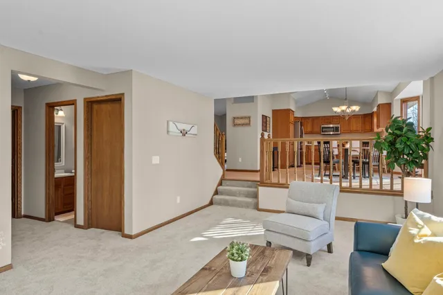 $499,900 | 1160 Autumn Drive, Woodbury, MN 55125