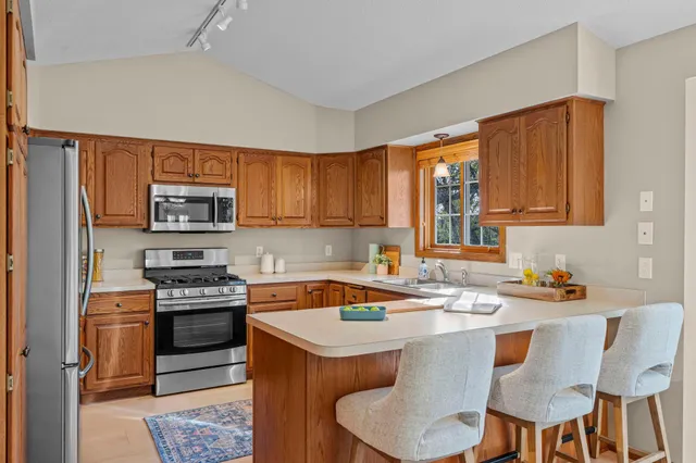 $499,900 | 1160 Autumn Drive, Woodbury, MN 55125