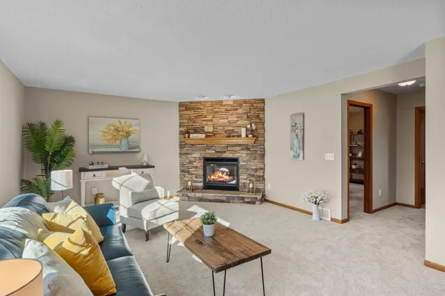 $499,900 | 1160 Autumn Drive, Woodbury, MN 55125