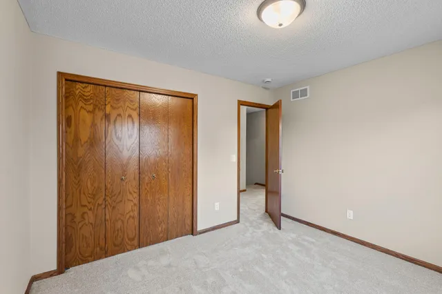 $499,900 | 1160 Autumn Drive, Woodbury, MN 55125