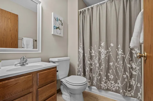 $499,900 | 1160 Autumn Drive, Woodbury, MN 55125