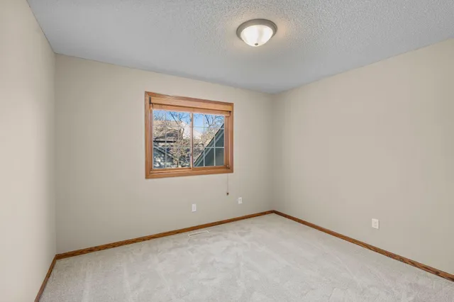 $499,900 | 1160 Autumn Drive, Woodbury, MN 55125