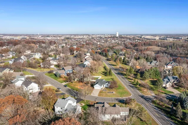 $499,900 | 1160 Autumn Drive, Woodbury, MN 55125