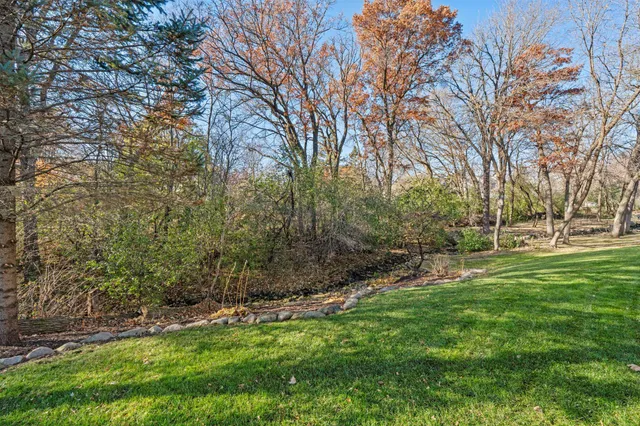 $499,900 | 1160 Autumn Drive, Woodbury, MN 55125