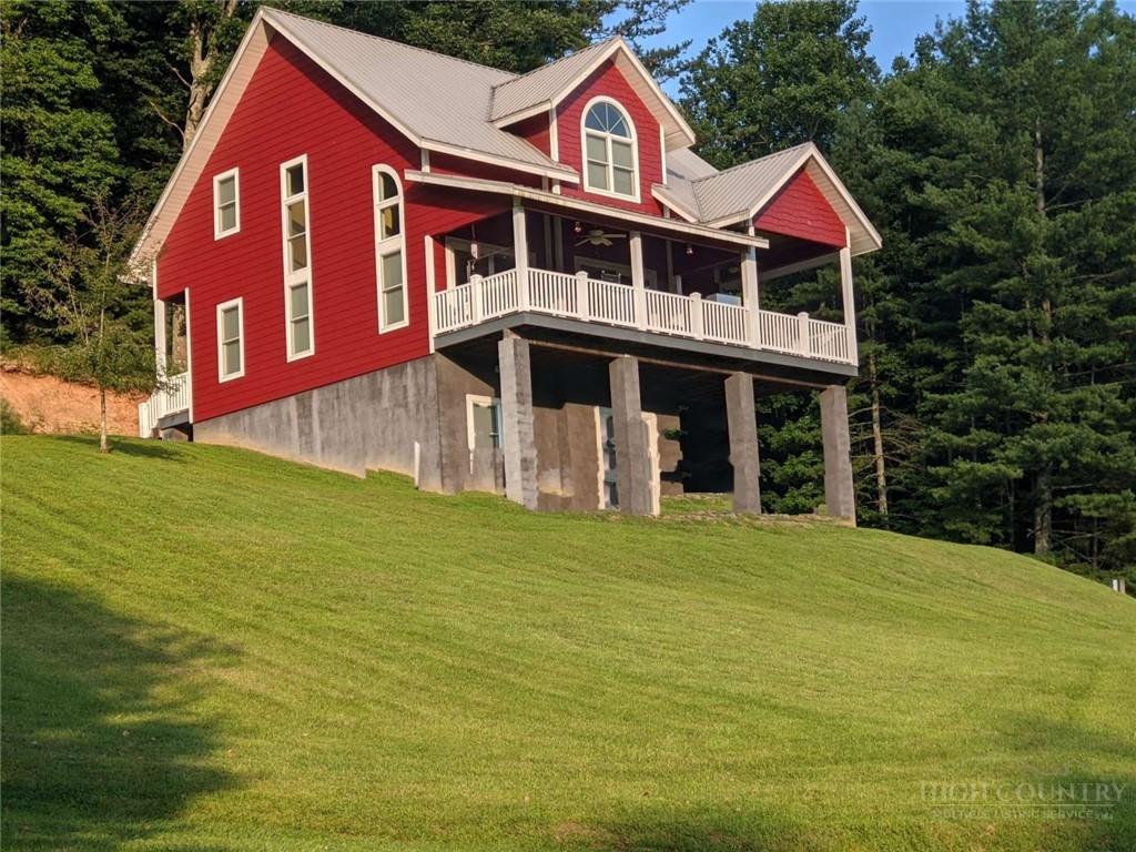 294 Wildcat Ridge Road Deep Gap, NC 28618 - Photo 1 of 25
