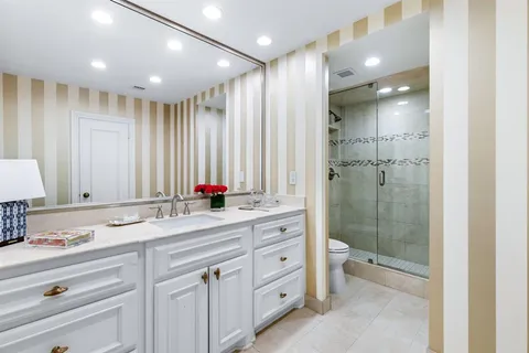 $475,000 | 6335 West Northwest Highway, Unit 2015, Dallas, TX 75225