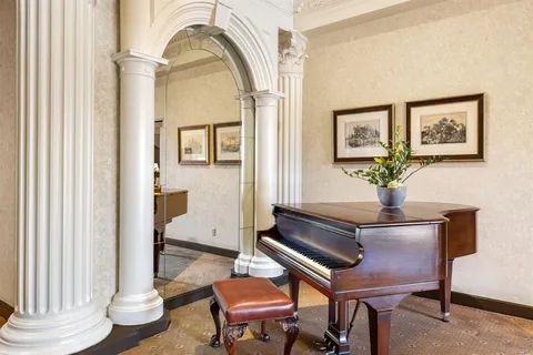 $475,000 | 6335 West Northwest Highway, Unit 2015, Dallas, TX 75225